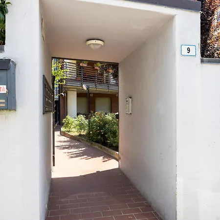 Garden - The - Self Check-in Болонья