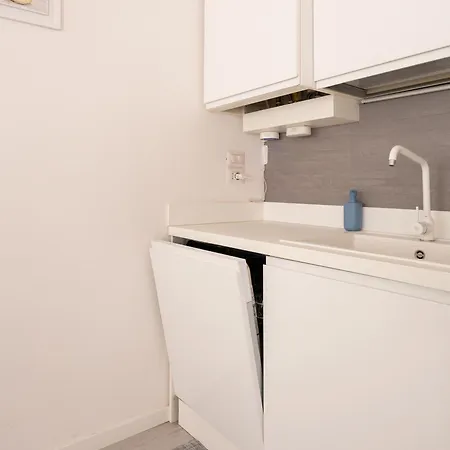 - The Garden - Self Check-in Apartment Bologna