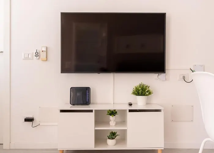 Garden - The - Self Check-in شقة بولونيا