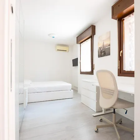 Garden - The - Self Check-in Bolonya