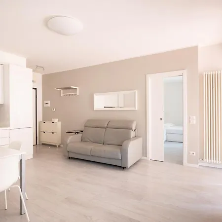 - The Garden - Self Check-in Apartament Bolonia