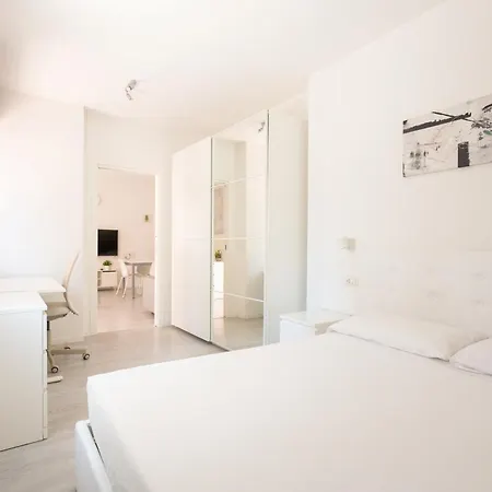 - The Garden - Self Check-in Apartament *